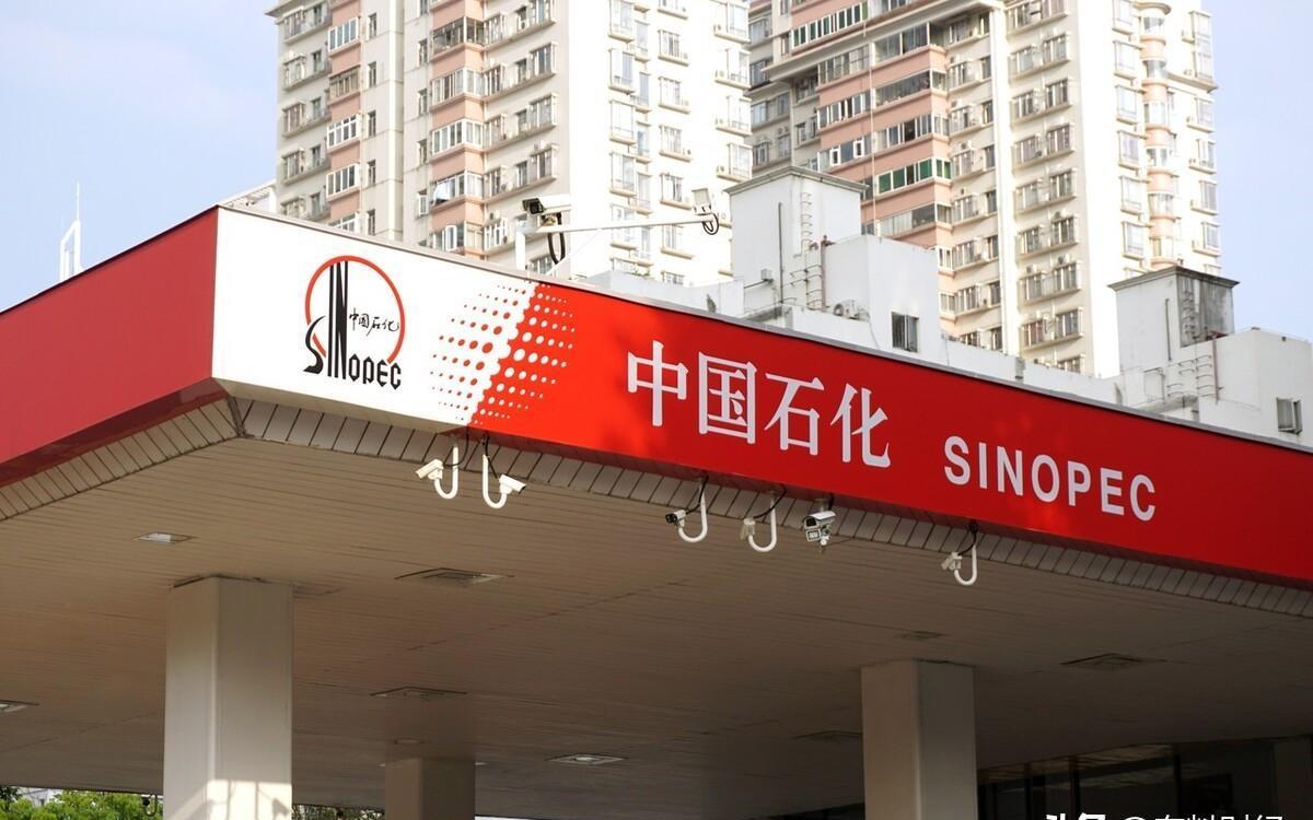 油价最新调整动态，波动原因与影响深度解析